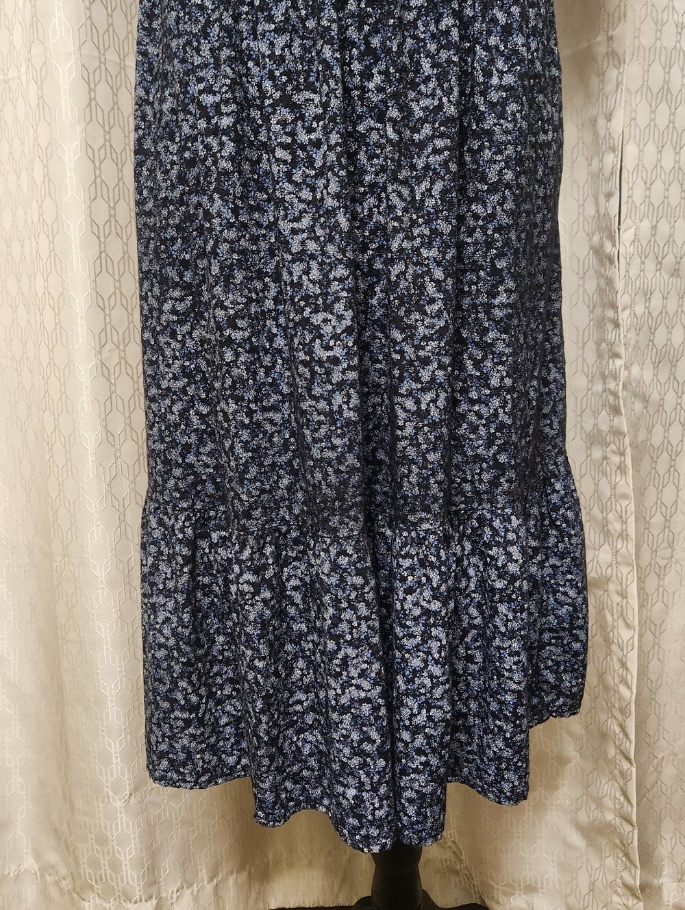 Universal Thread Smocked V-Neck Floral Midi Dress - Navy - Picture 12 of 12